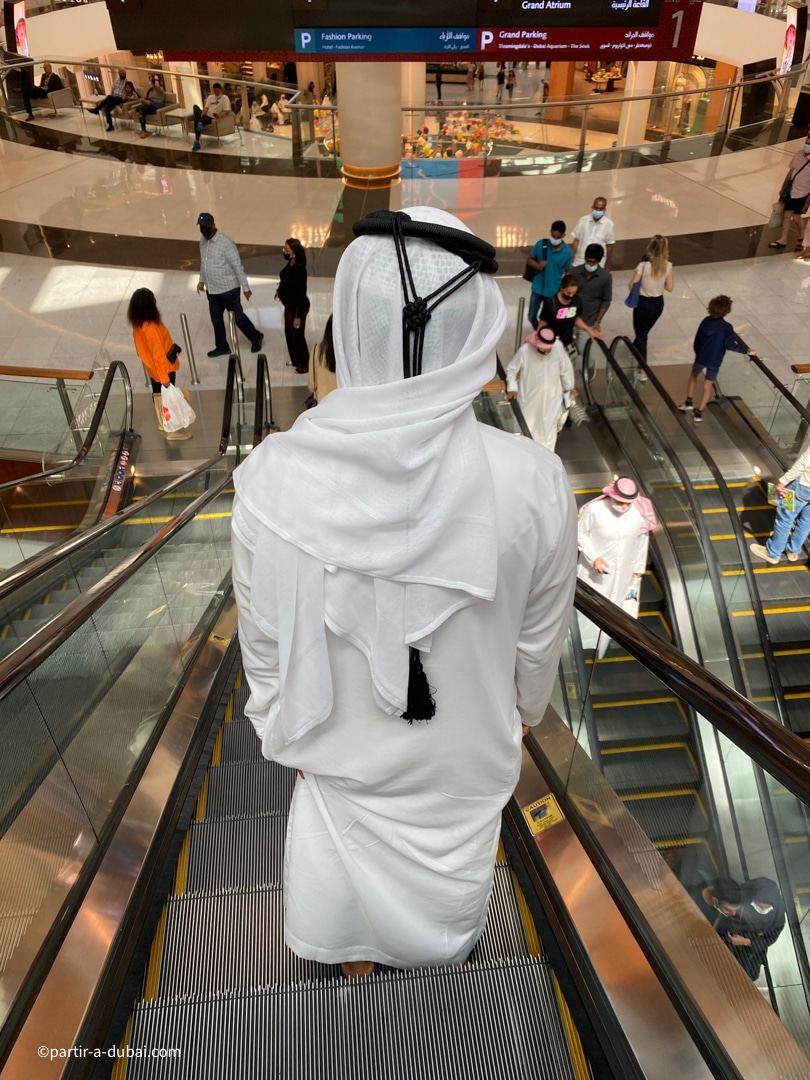 Comment s'habiller à Dubai ? Code vestimentaire, tenues traditionnelles